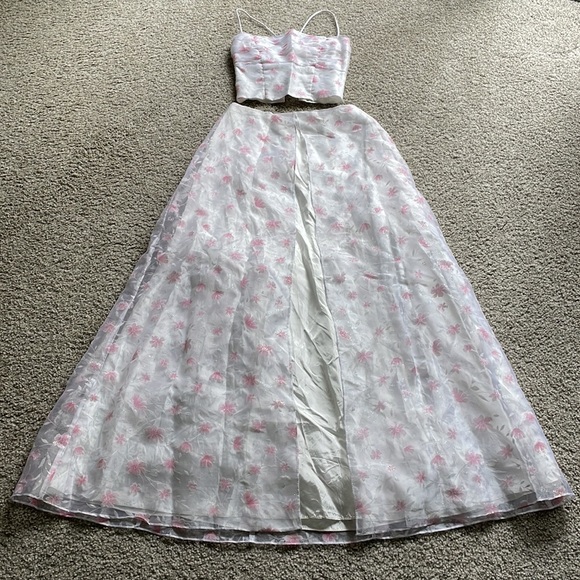 ✨Pink and White Top + Long Skirt Set✨ - Picture 1 of 16